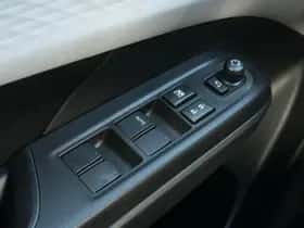 Suzuki Swift (2025) thumbnail 21