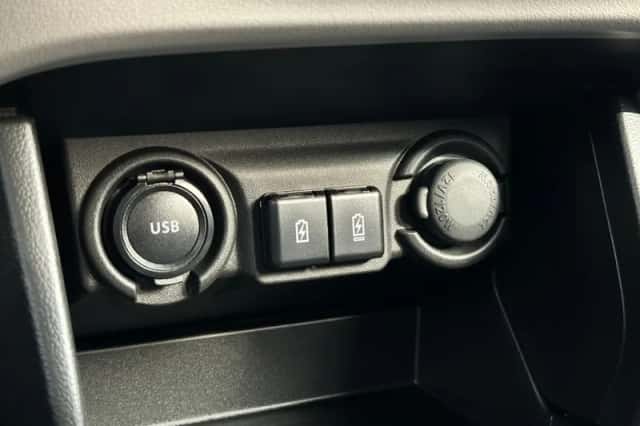 Suzuki Swift (2025) thumbnail 27