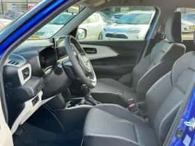 Suzuki Swift (2025) thumbnail 9