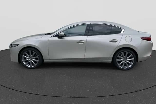 Mazda 3 (2026) thumbnail 2