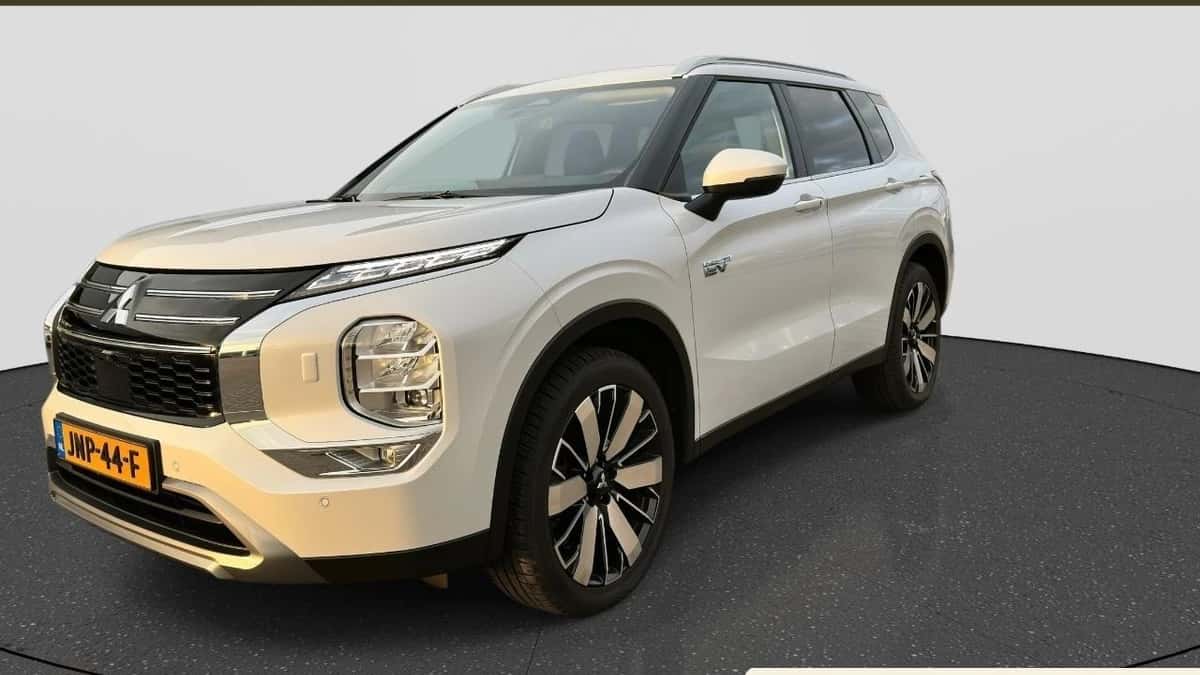 Mitsubishi Outlander (2025) — foto 1