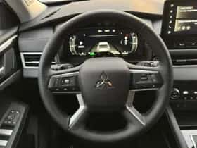 Mitsubishi Outlander (2025) thumbnail 13
