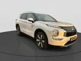 Mitsubishi Outlander (2025) thumbnail 3