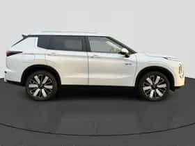 Mitsubishi Outlander (2025) thumbnail 4