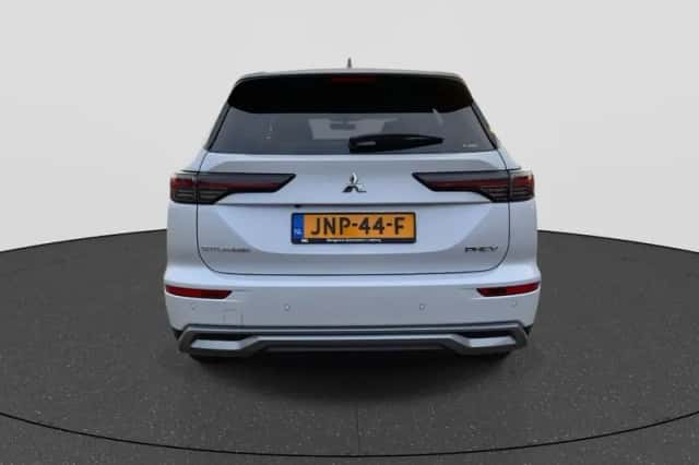 Mitsubishi Outlander (2025) thumbnail 6