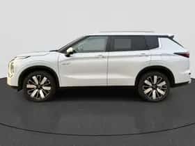 Mitsubishi Outlander (2025) thumbnail 8