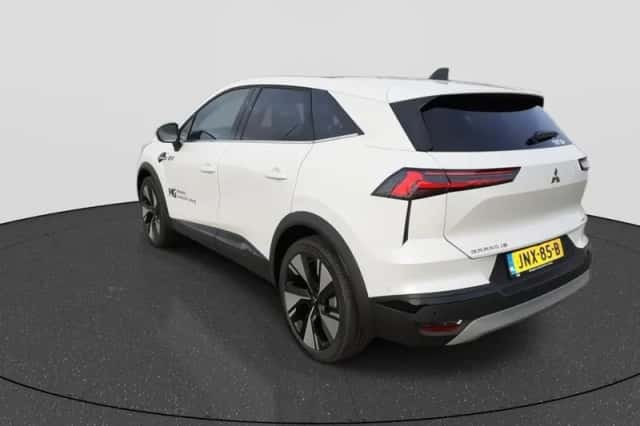 Mitsubishi Grandis (2025) thumbnail 3