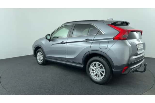 Mitsubishi Eclipse Cross (2018) thumbnail 3