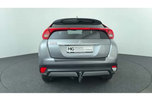 Mitsubishi Eclipse Cross (2018) thumbnail 4