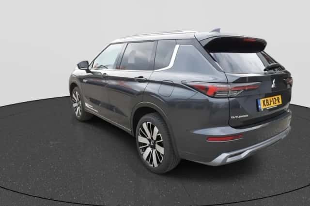 Mitsubishi Outlander (2026) thumbnail 3