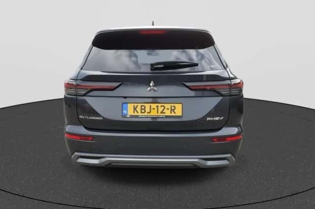 Mitsubishi Outlander (2026) thumbnail 4