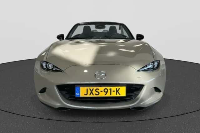 Mazda MX-5 (2026) thumbnail 2