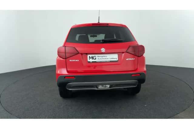 Suzuki Vitara (2020) thumbnail 4