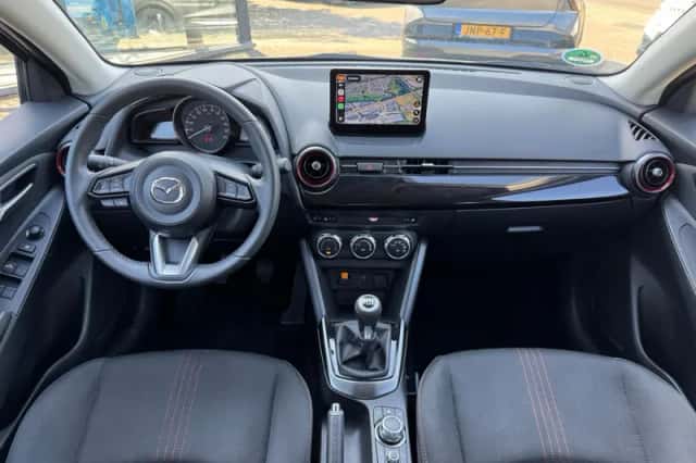 Mazda 2 (2024) thumbnail 24