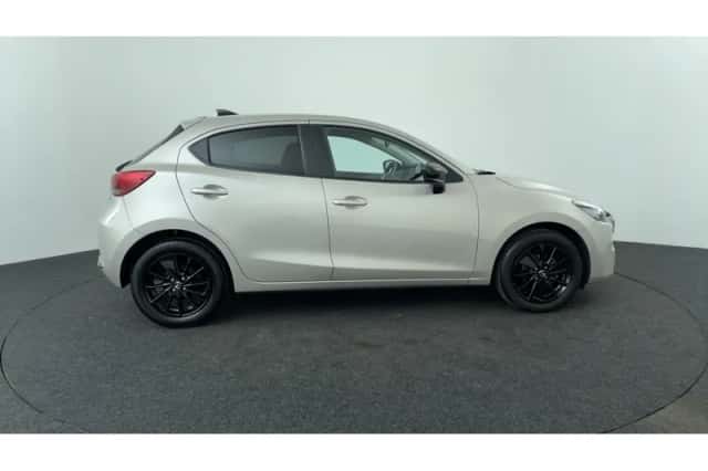 Mazda 2 (2024) thumbnail 6