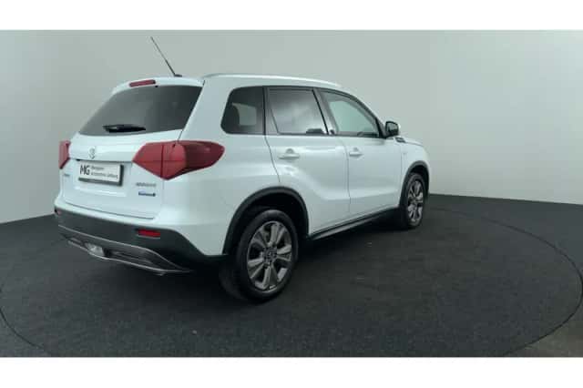 Suzuki Vitara (2021) thumbnail 5