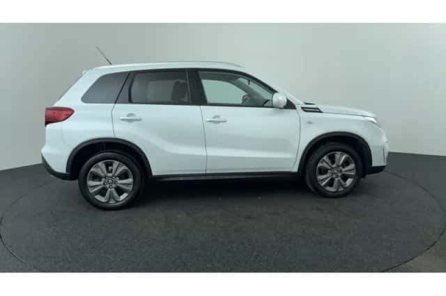 Suzuki Vitara (2021) thumbnail 6
