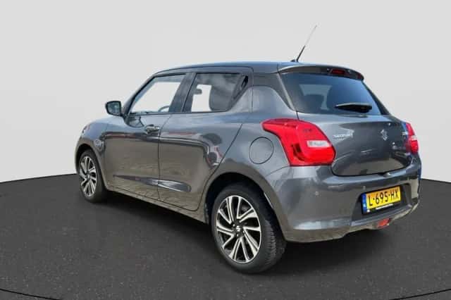Suzuki Swift (2021) thumbnail 4