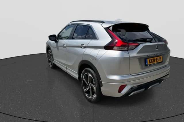 Mitsubishi Eclipse Cross (2025) thumbnail 3