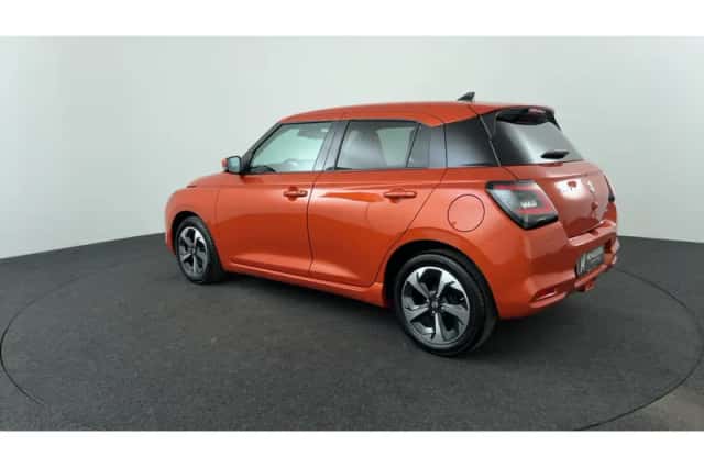 Suzuki Swift (2025) thumbnail 3