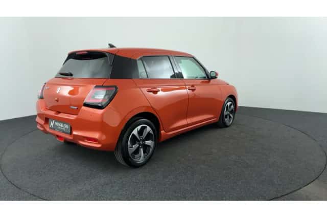 Suzuki Swift (2025) thumbnail 5