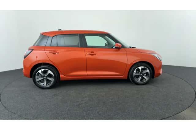 Suzuki Swift (2025) thumbnail 6