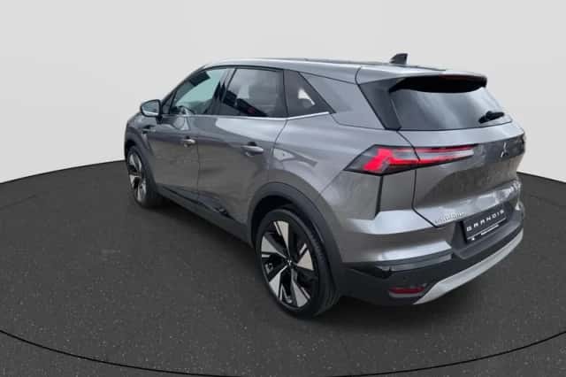 Mitsubishi Grandis (2026) thumbnail 3