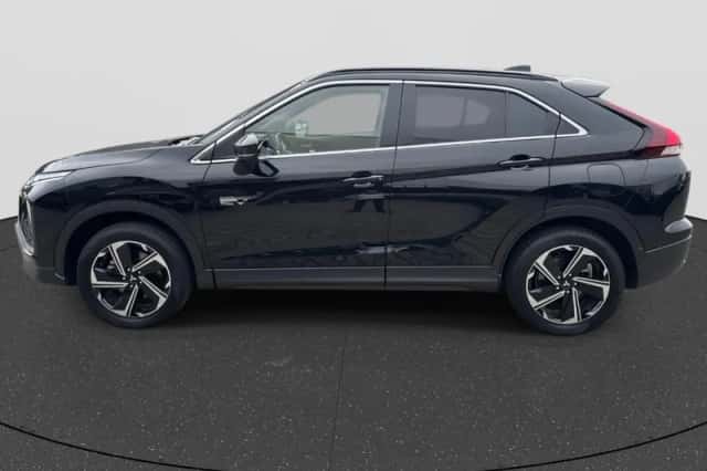 Mitsubishi Eclipse Cross (2022) thumbnail 2