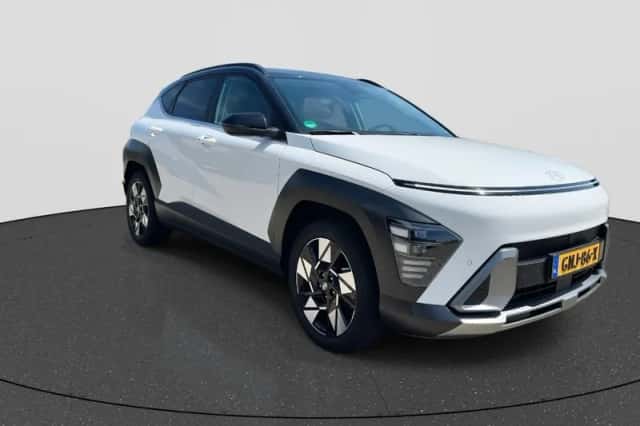 Hyundai Kona (2024) thumbnail 3