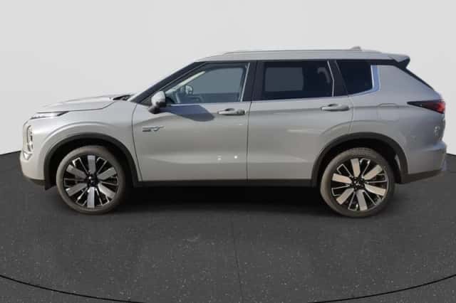 Mitsubishi Outlander (2026) thumbnail 2