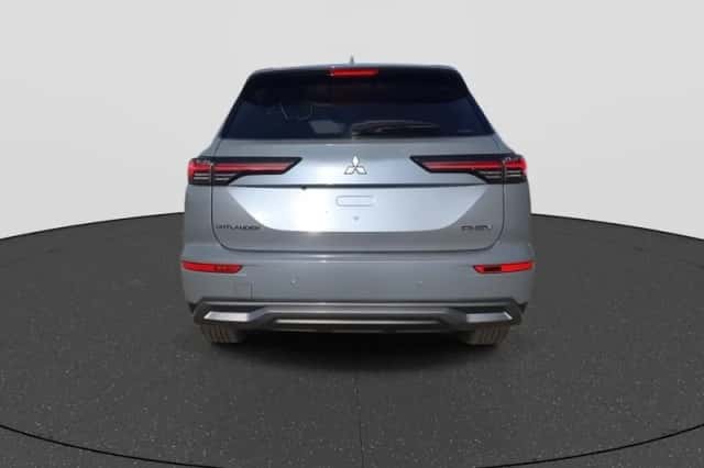 Mitsubishi Outlander (2026) thumbnail 4
