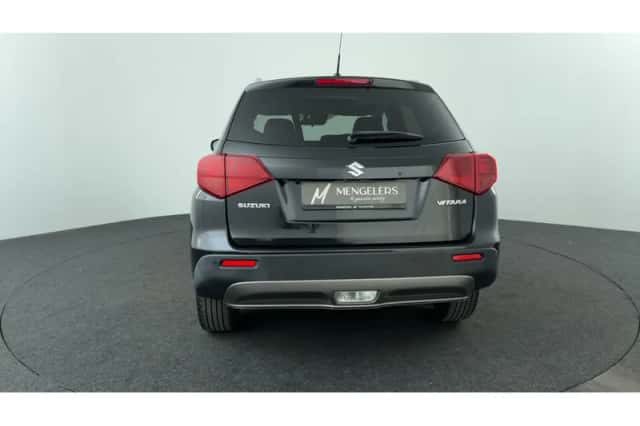 Suzuki Vitara (2019) thumbnail 4