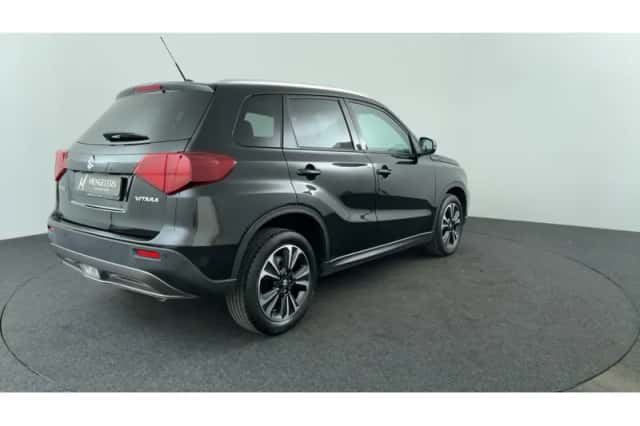 Suzuki Vitara (2019) thumbnail 5