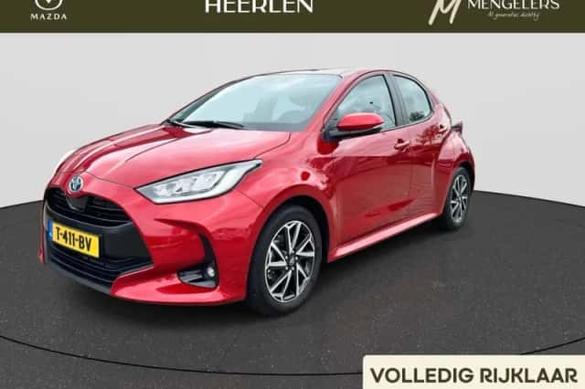 Toyota Yaris (2023) thumbnail 1