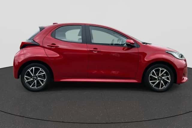 Toyota Yaris (2023) thumbnail 4