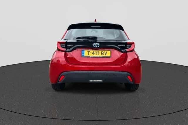 Toyota Yaris (2023) thumbnail 6