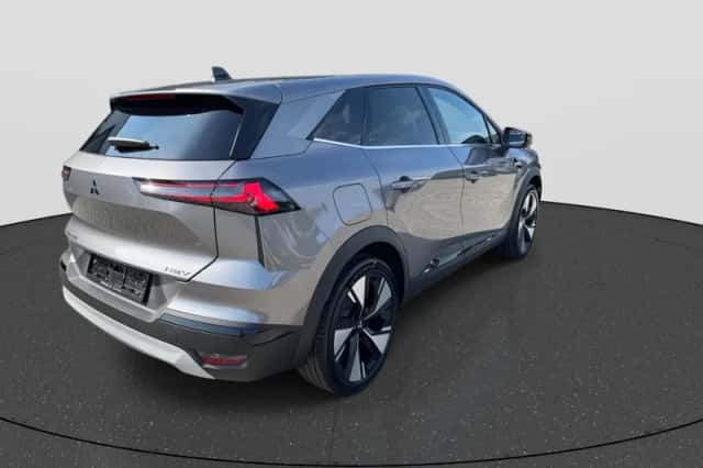 Mitsubishi Grandis (2026) thumbnail 5