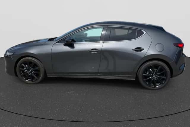 Mazda 3 (2023) thumbnail 2