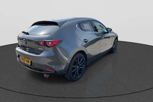 Mazda 3 (2023) thumbnail 5