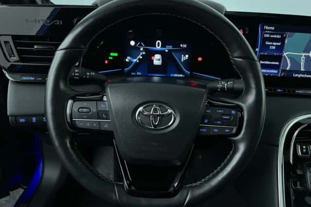 Toyota Mirai (2021) thumbnail 15