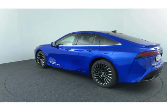 Toyota Mirai (2021) thumbnail 3