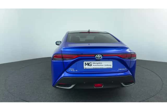 Toyota Mirai (2021) thumbnail 4