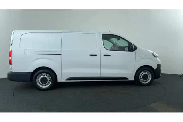 Toyota Proace (2023) thumbnail 6