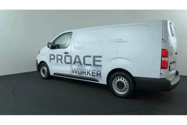 Toyota Proace (2024) thumbnail 3