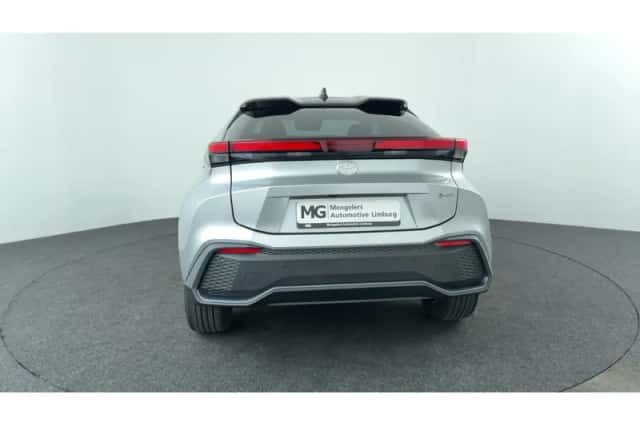 Toyota C-HR (2025) thumbnail 4