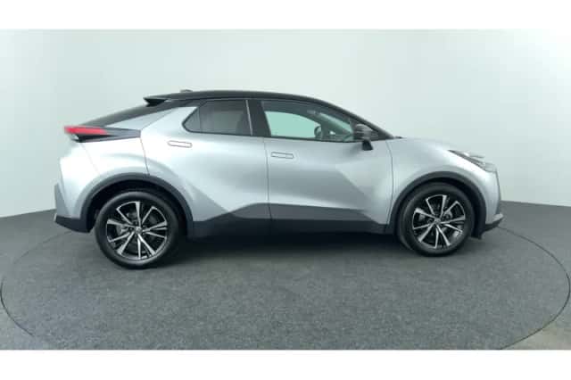 Toyota C-HR (2025) thumbnail 6