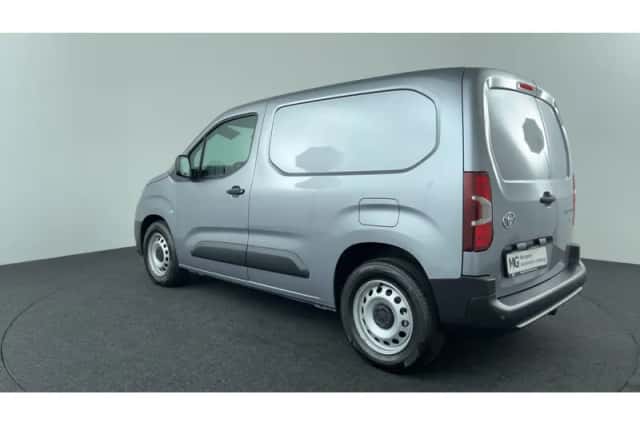 Toyota Proace (2025) thumbnail 2