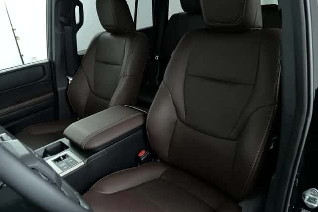 Toyota Land Cruiser (2025) thumbnail 12