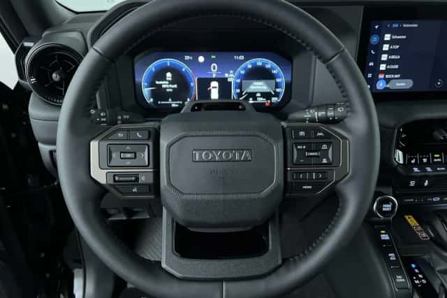 Toyota Land Cruiser (2025) thumbnail 16