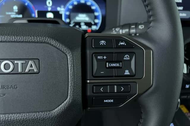 Toyota Land Cruiser (2025) thumbnail 18